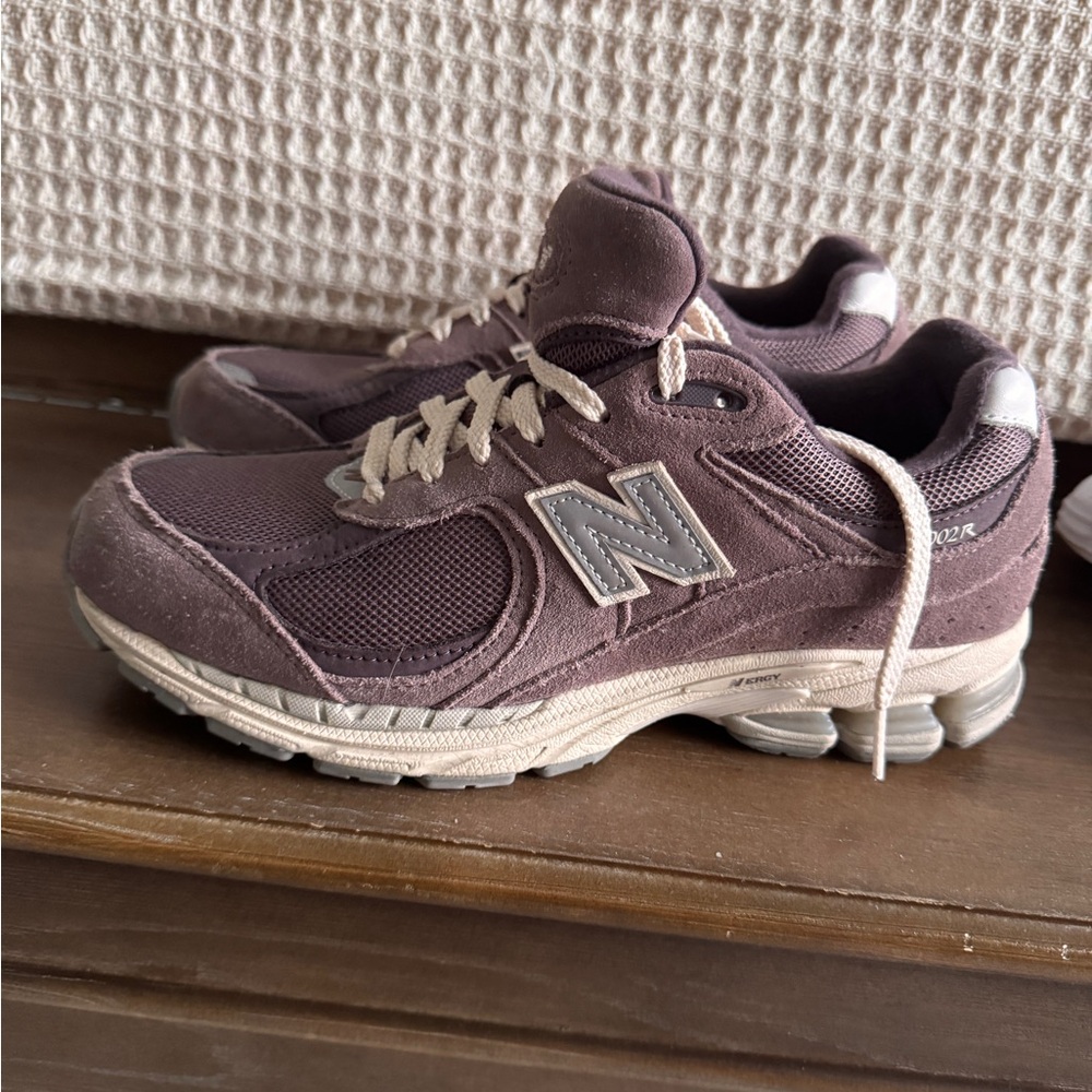 New Balance 2002 R sneakers - Picture 4 of 6
